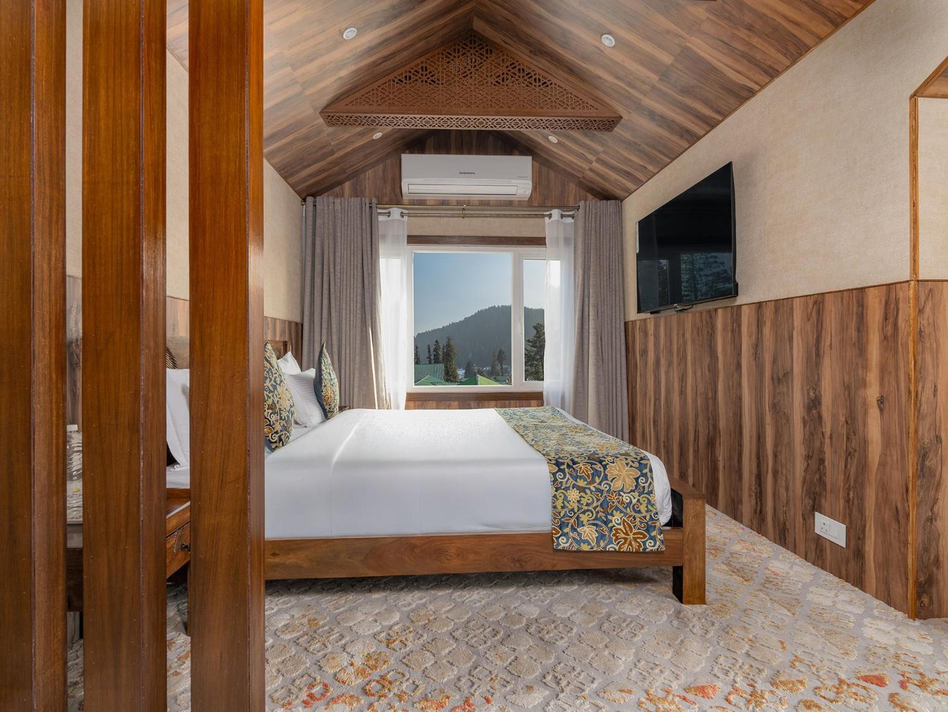 Hotel Pine Spring גולמארג מראה חיצוני תמונה