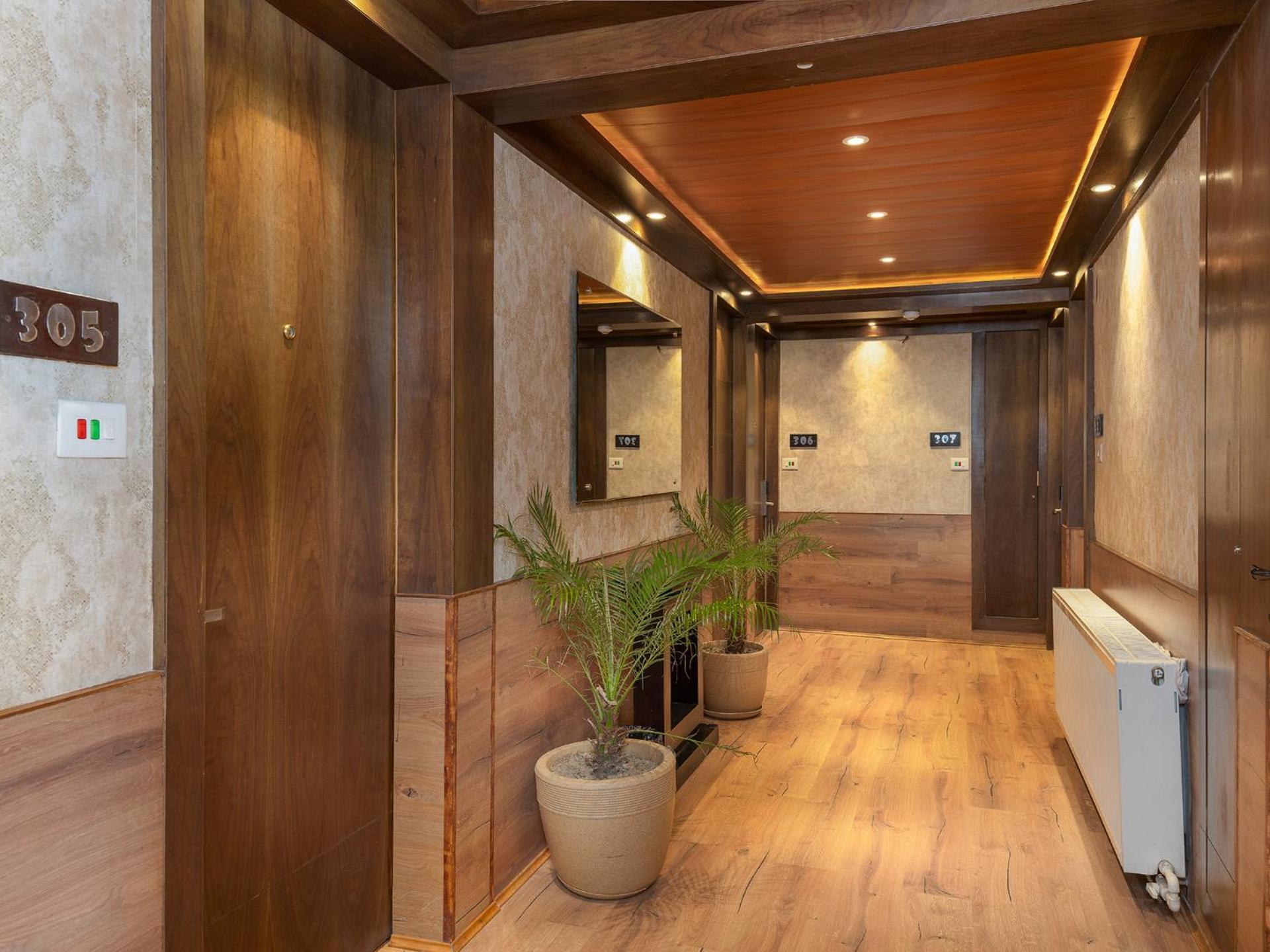Hotel Pine Spring גולמארג מראה חיצוני תמונה