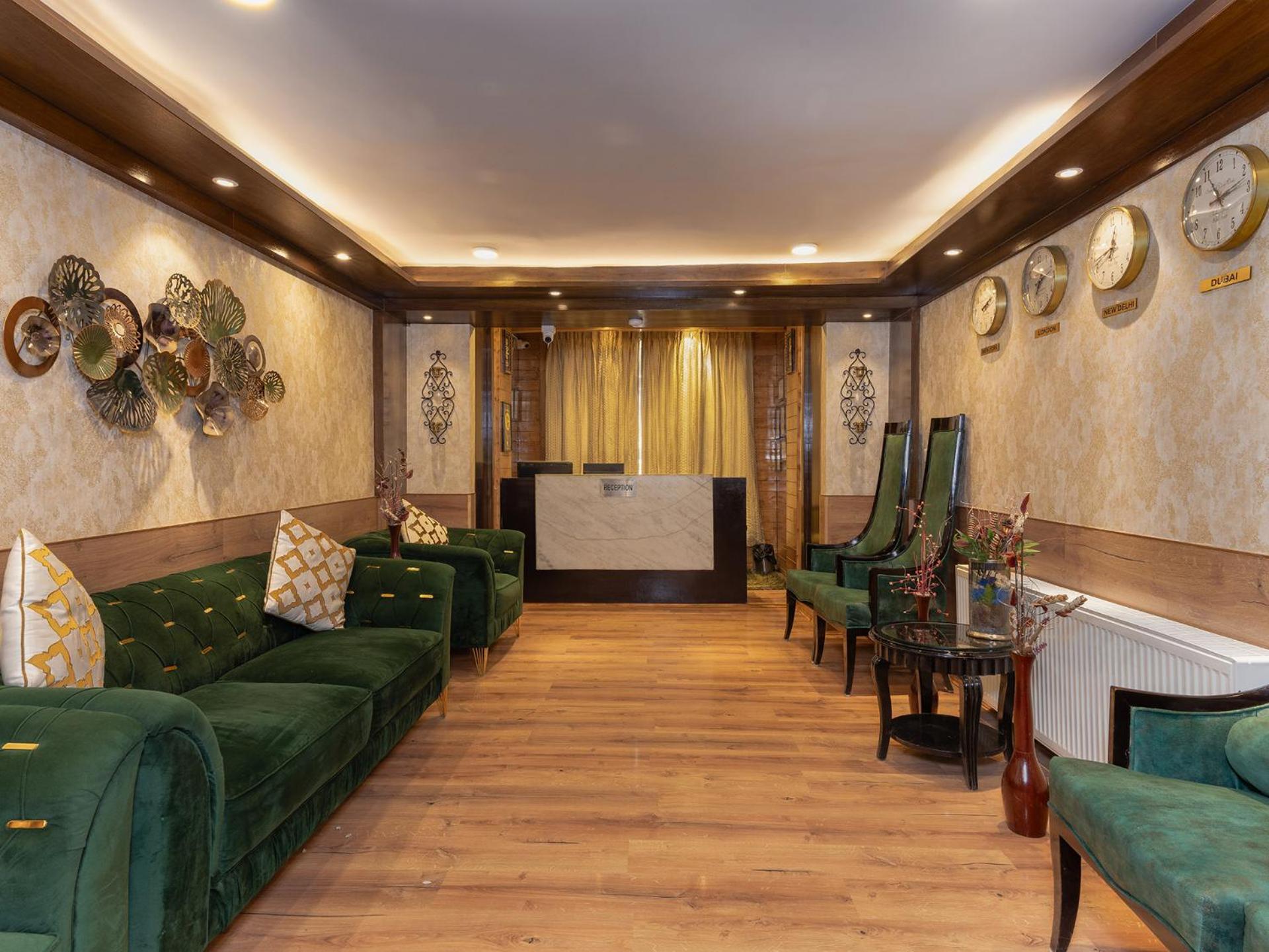 Hotel Pine Spring גולמארג מראה חיצוני תמונה