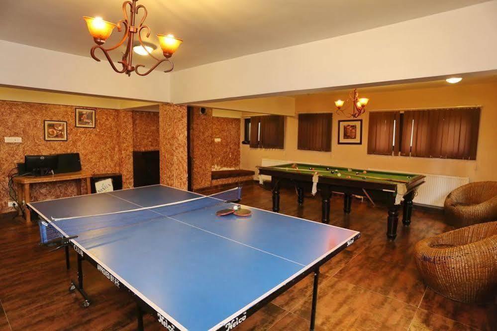 Hotel Pine Spring גולמארג מראה חיצוני תמונה