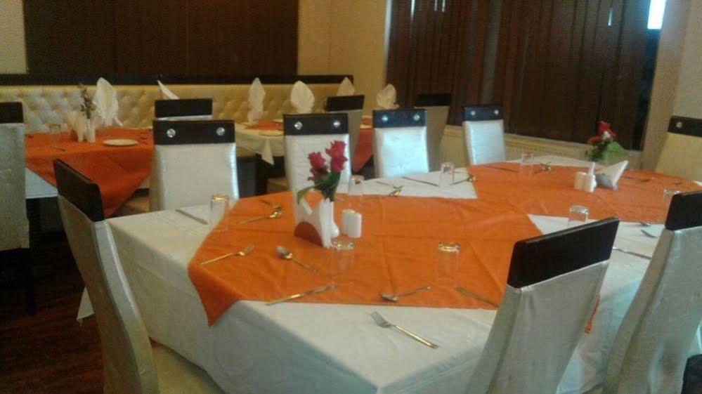 Hotel Pine Spring גולמארג מראה חיצוני תמונה